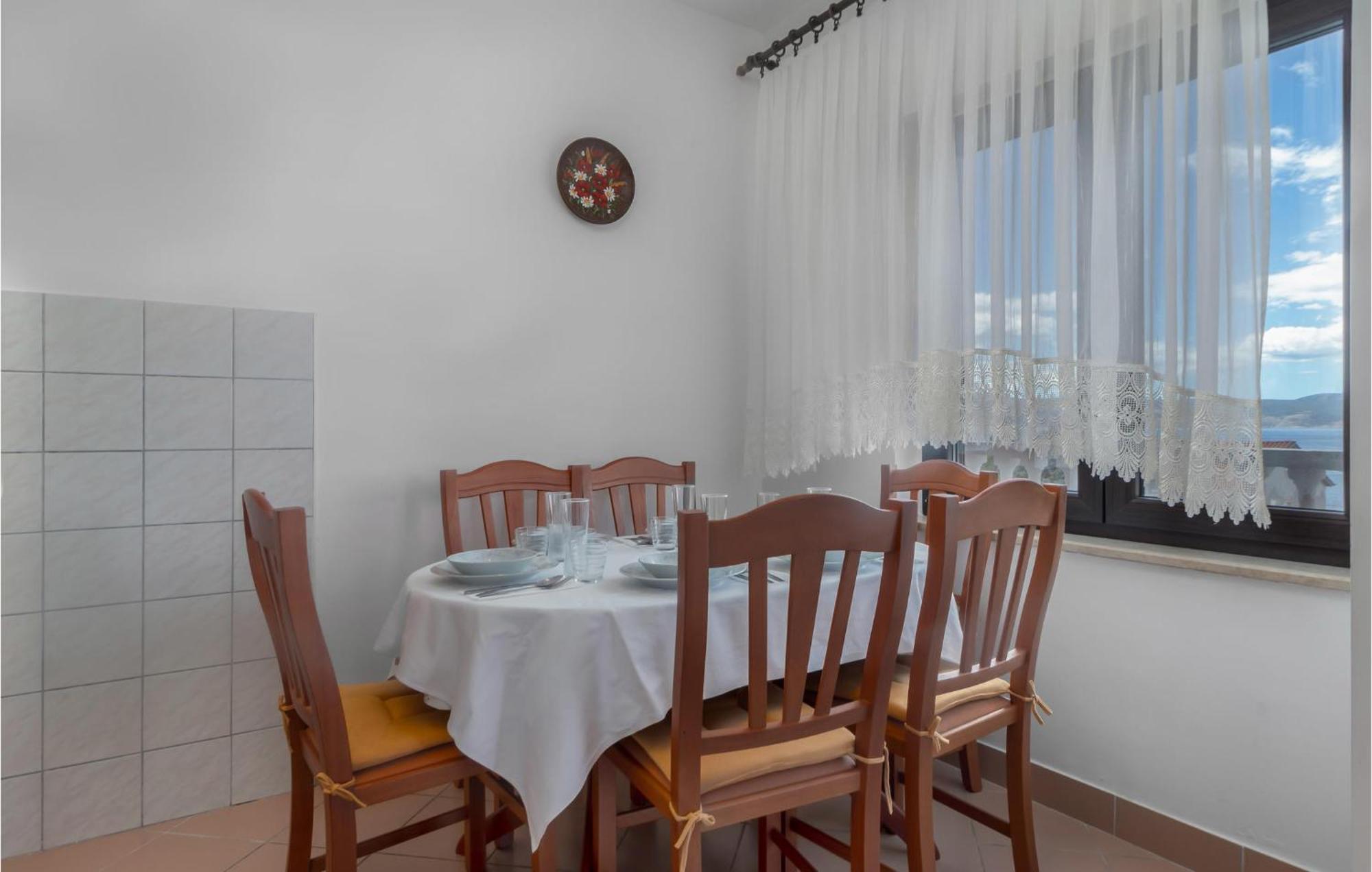 3 Bedroom Awesome Apartment In ノヴィ・ヴィノドロスキー エクステリア 写真